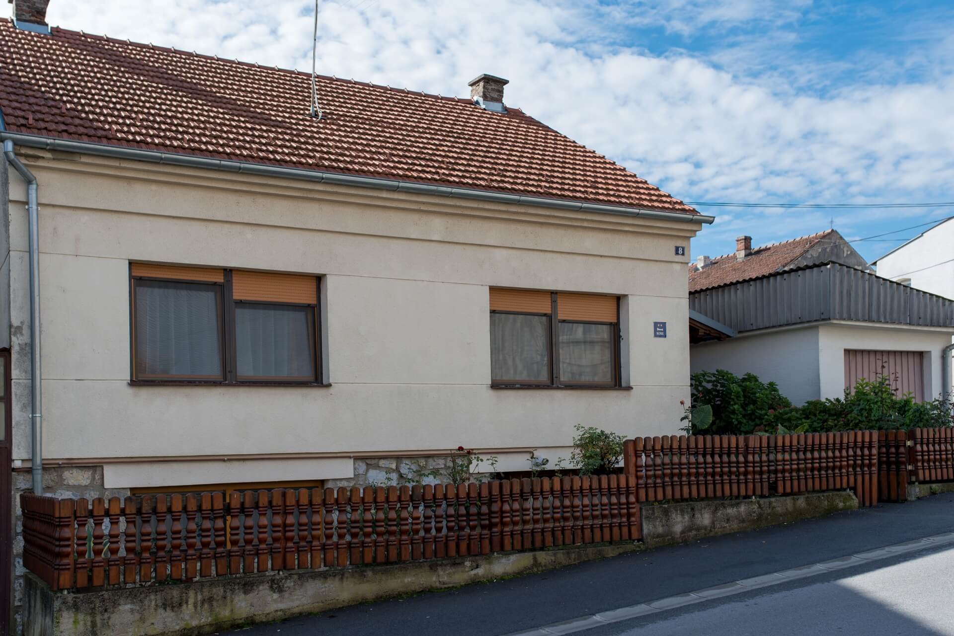 Sobe Vlado izvana